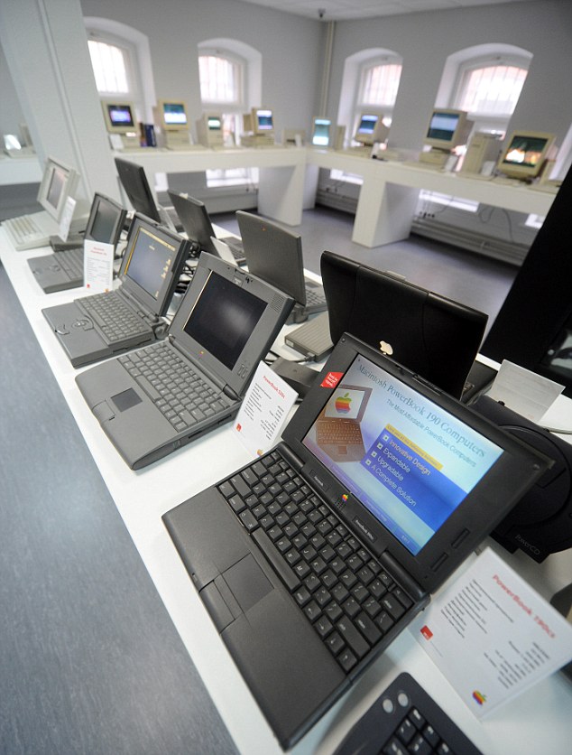 : MOSCOW, RUSSIA. FEBRUARY 27, 2012. Laptop computers on display at a privately-owned museum of Apple IT equipment. (Photo / Alexandra Mudrats)