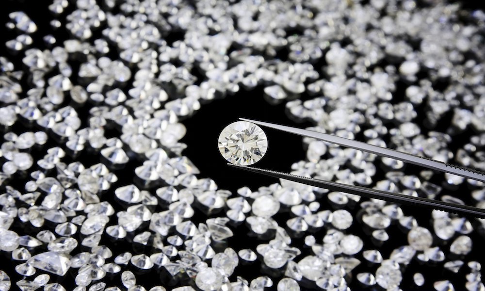 Oda sıcaklığında karbondan üretilen elmas